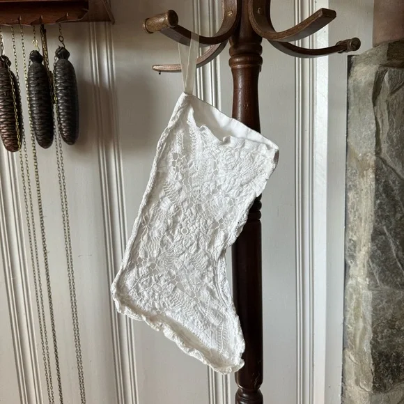 Vintage White Lace Cotton Stocking - Picture 2 of 5